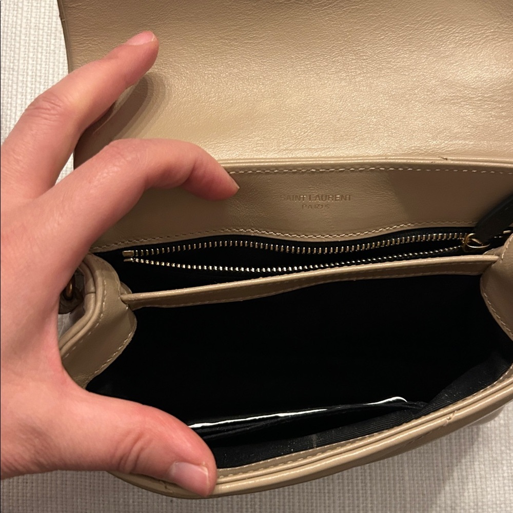 Yves Saint Laurent Beige Quilted Crossbody Bag - Picture 4 of 8